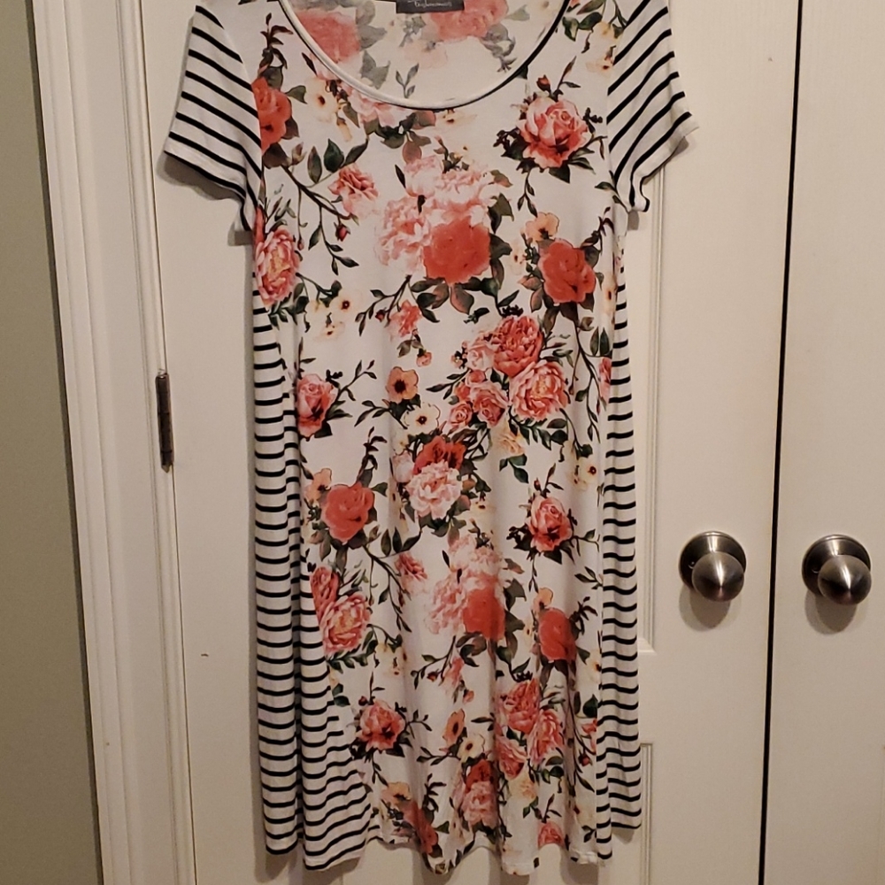 🆕️ Fashionomics Tunic, Soft, NEVER WORN